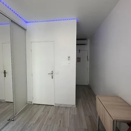 아파트 Blue Horizon 6 Air Conditioning 4 Minutes 니스